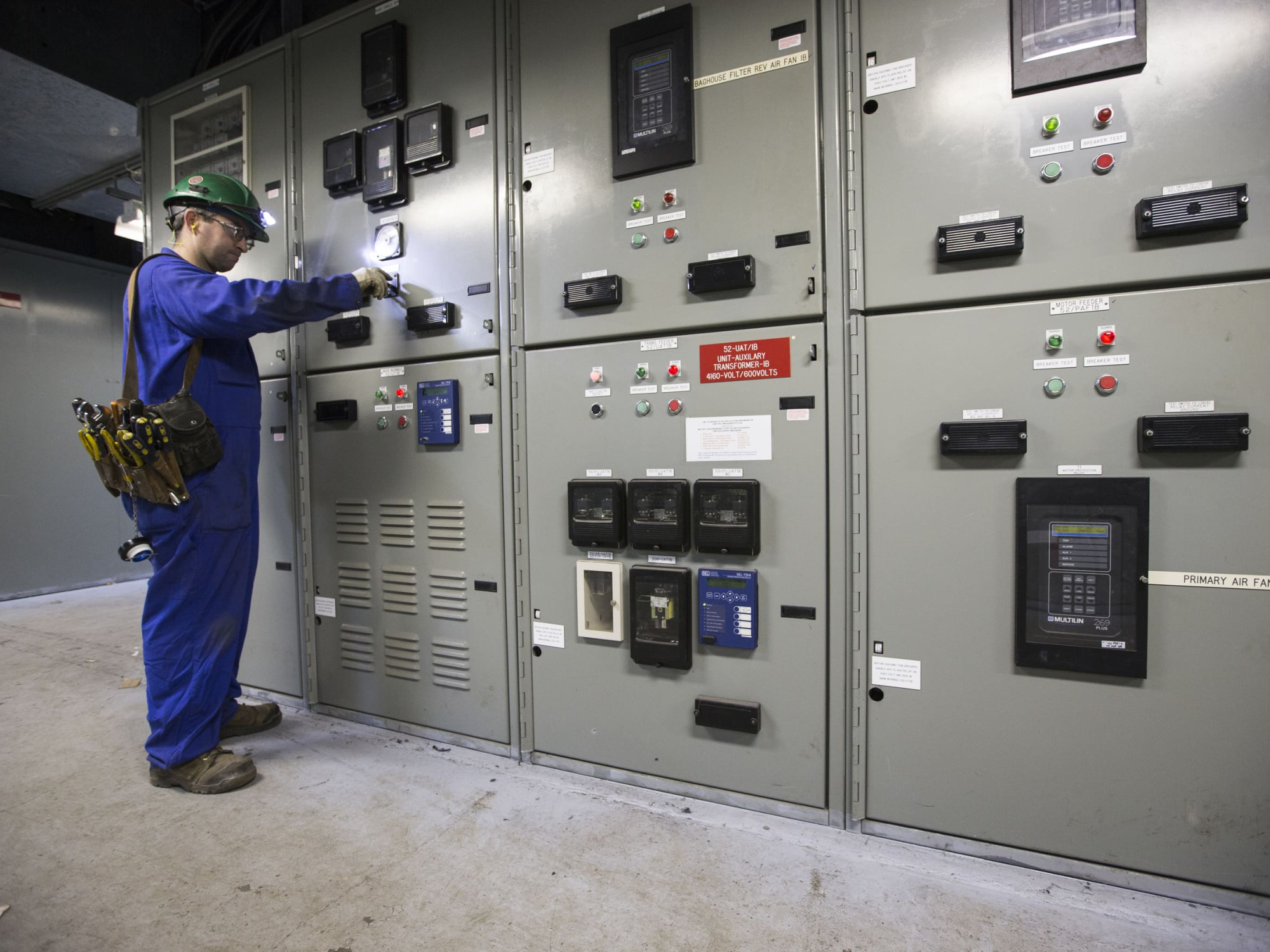 A trades person during a dial